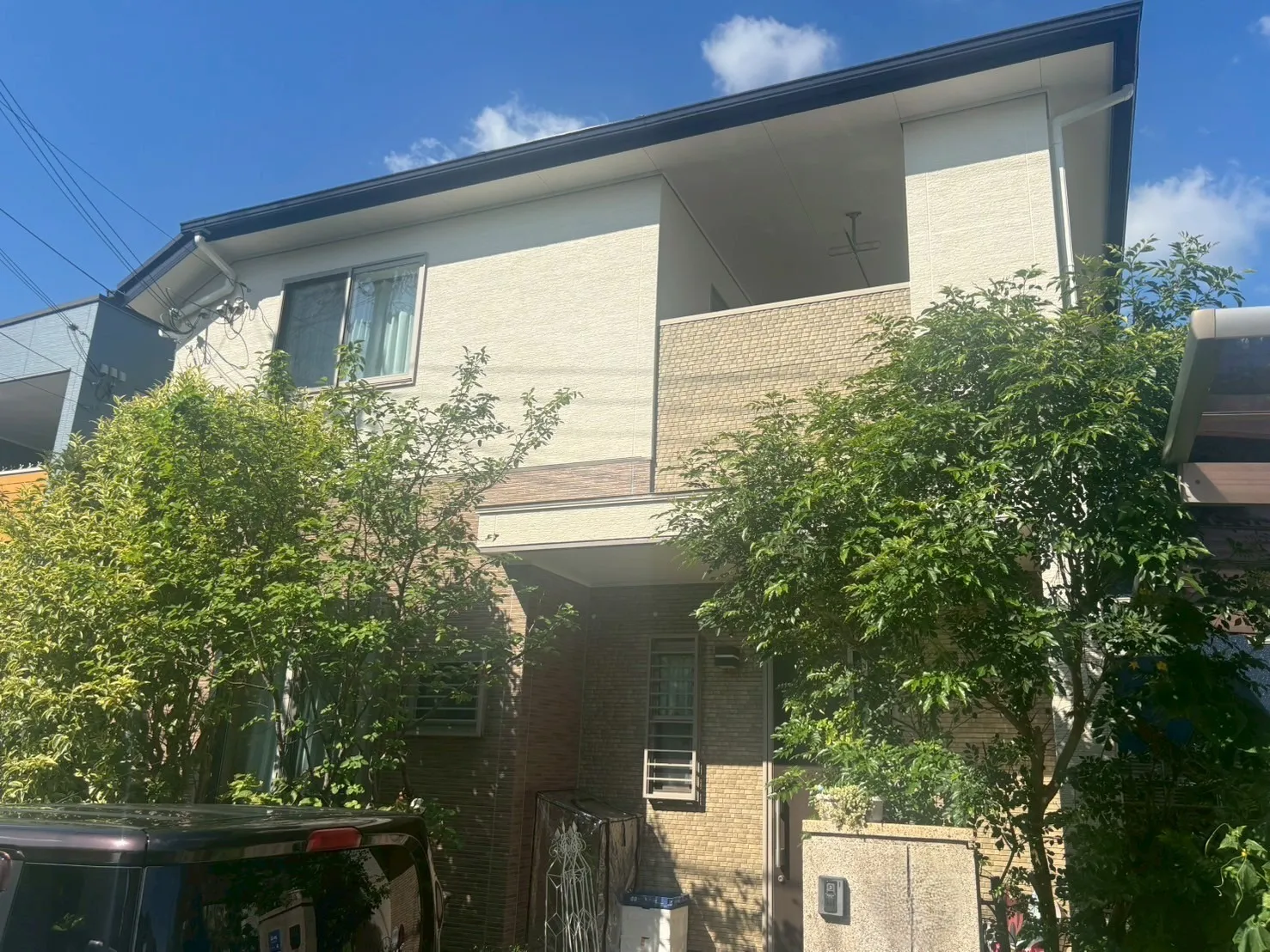 【外壁・屋根塗装】築15年の愛着あるデザインはそのままに。屋根のヒビ割れも徹底補修した安心の塗装（三田市）