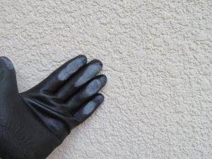 外壁塗装にチョーキングが起こる原因とは？放置するのは危険？